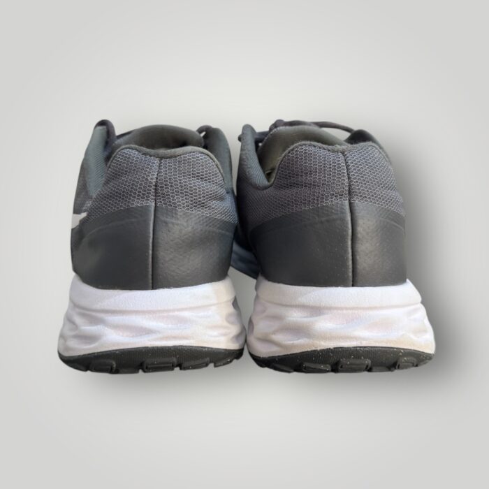 NIKE REVOLUTION 6 - Image 4